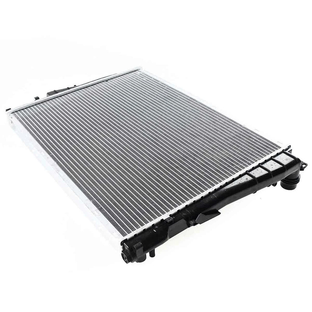 Radiator with Oil Cooler for BMW 320i 323Ci 323i 325i 325xi (2001–2005)