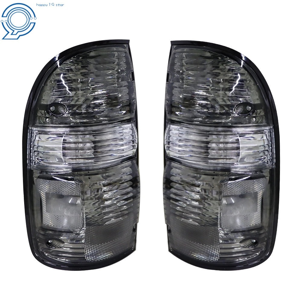 Set of 2 Tail Light Assemblies for Toyota Tacoma (2001-2004)