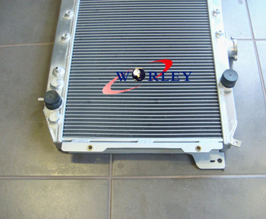 Aluminum Radiator + Fan for MITSUBISHI MAGNA Verada TM TN TP (1984-1991)
