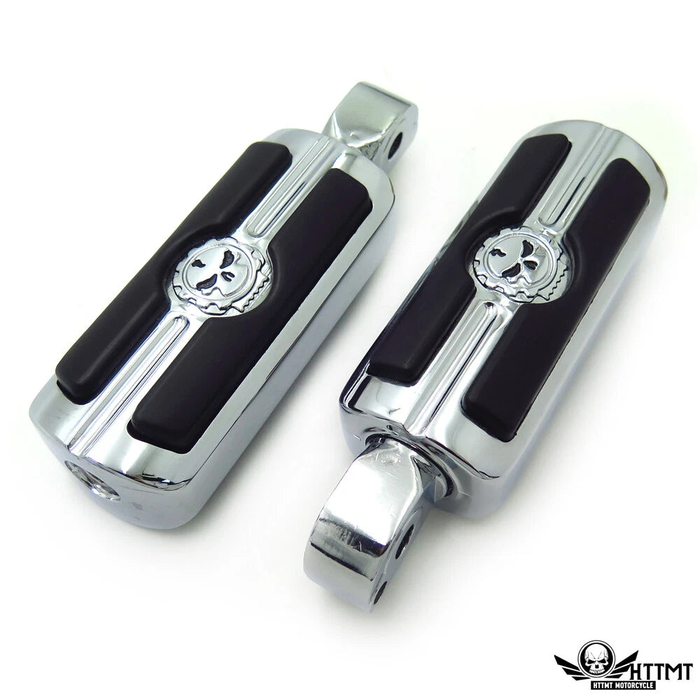 Chrome Gear Skull Footpegs for Suzuki Intruder 1400/Boulevard S83 (1995–2008)