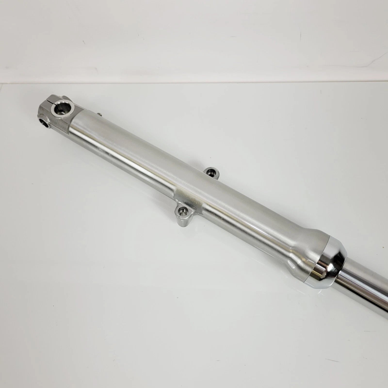 Right Fork Tube Leg for Harley Davidson Dyna Super Glide (1995–1999) 45947-95
