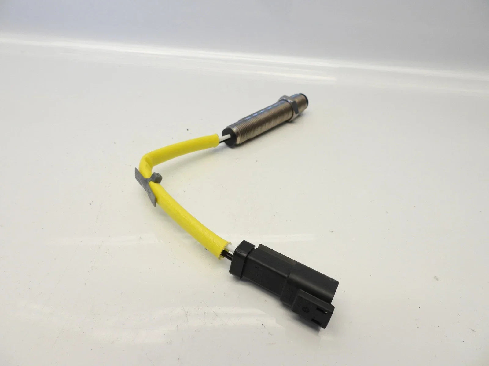 Engine Speed Sensor for CAT Excavator CATE330B/365B/320D2/824G (1985–2013)