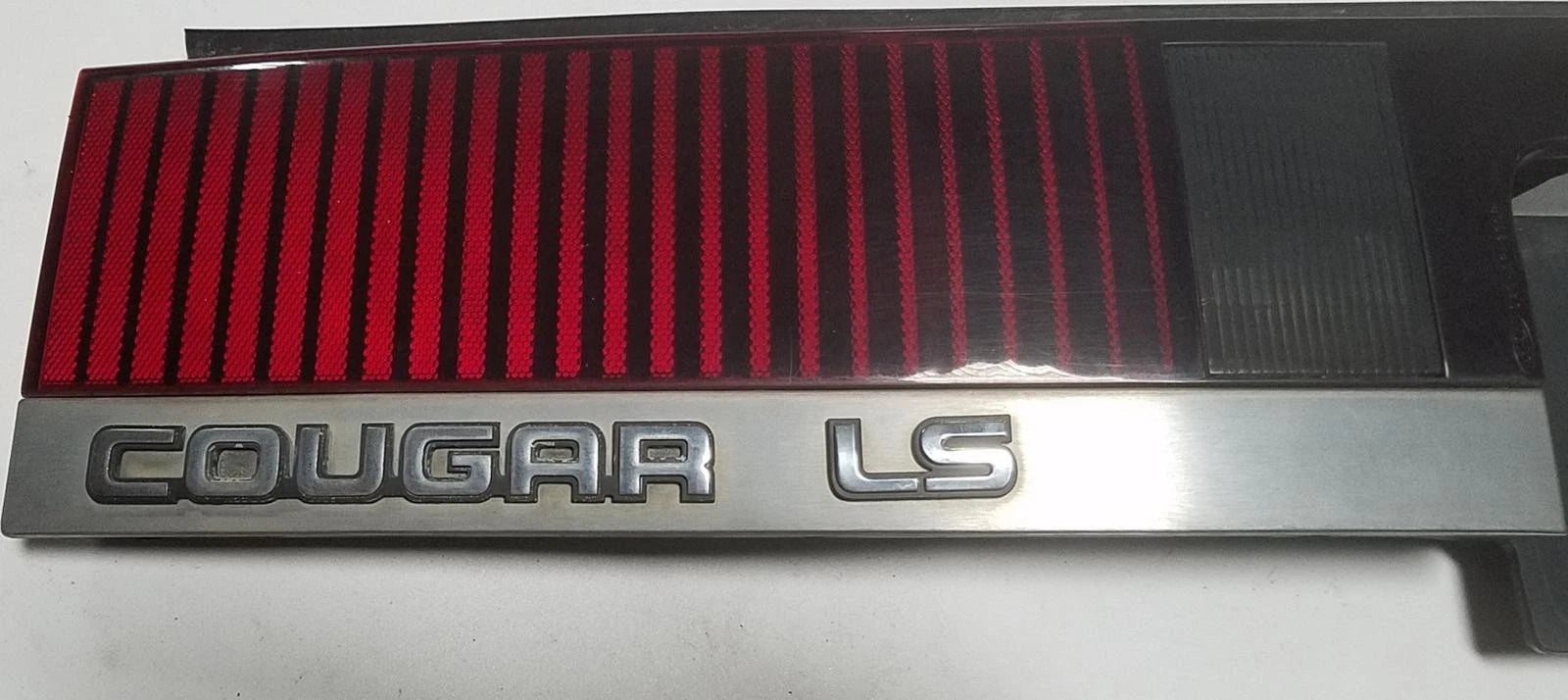 Trunk Reflector for Cougar LS (1989–1990)