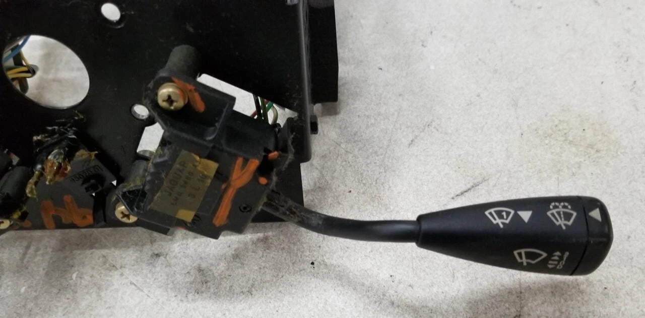 Switch Mounting Carrier for Jaguar XJ6 (1993–1994)
