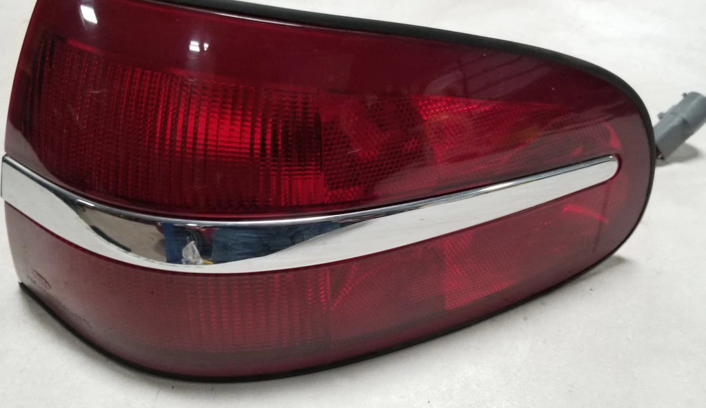 Passenger Side Brake Tail Light Lamp for Lincoln Continental (1995–1997)