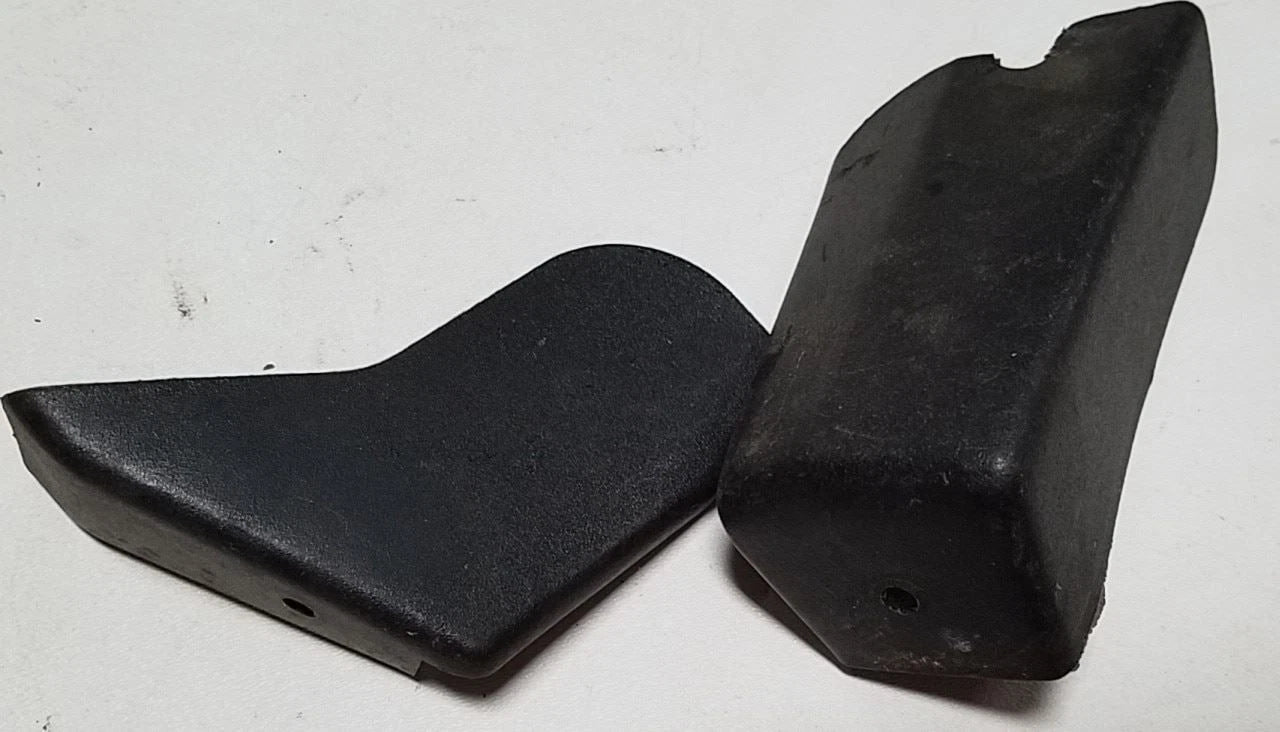 Seat Mount Panels RH for Ford Thunderbird Cougar (1991–1997)
