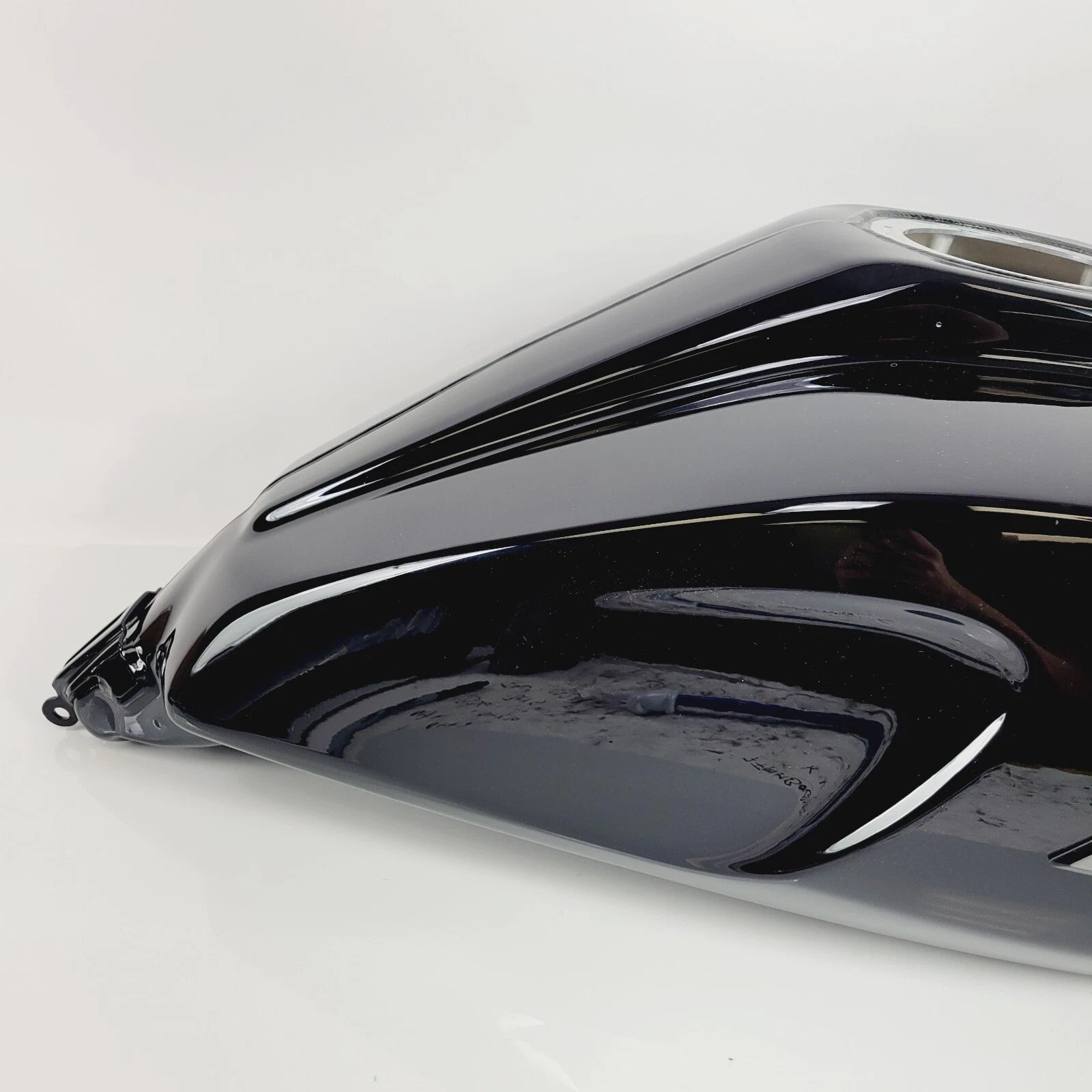 OEM Gas Fuel Tank for Harley-Davidson Pan America (2021–2025) 61000868DH