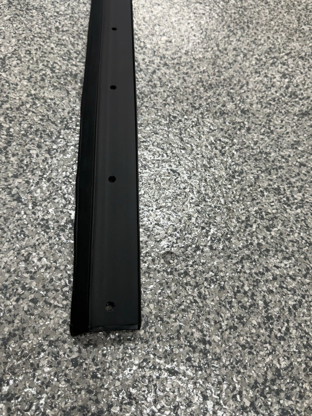 Liftgate to Tailgate Seal with Screws for 1966–1968 Ford Bronco