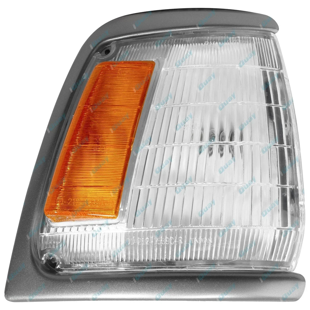 Right Corner Light Lamp Indicator for Toyota Hilux LN85 LN86 RN85 RN90 YN85