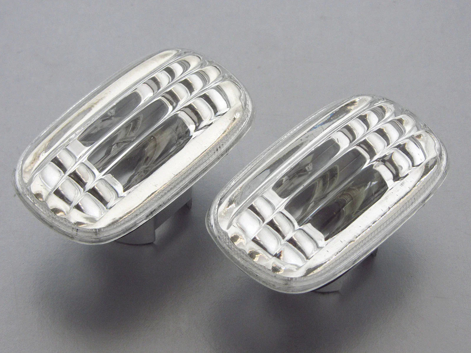 Crystal Guard Side Fender Turn Signal Light for Isuzu D-Max Holden Rodeo (03-05)
