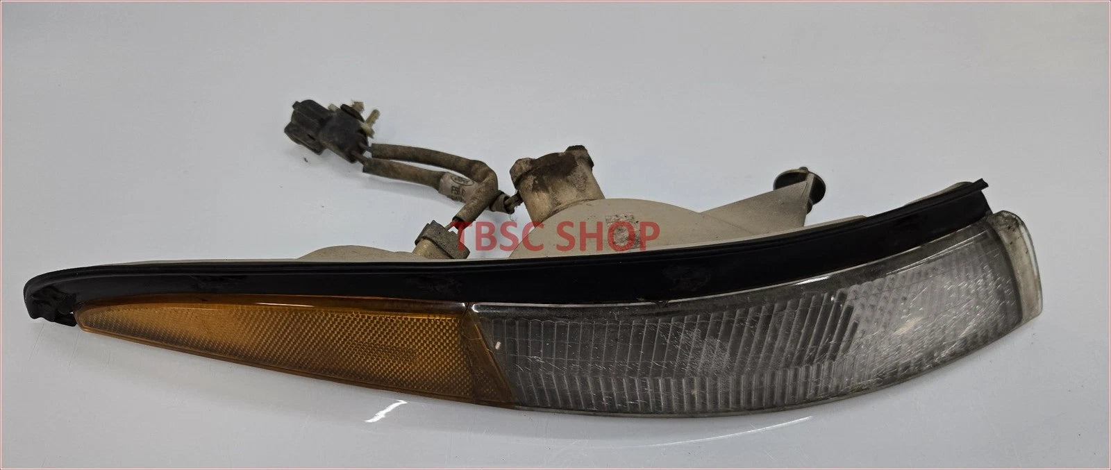 Turn Signal for Lincoln Mark VIII (1993–1996) RH Passenger Grade C