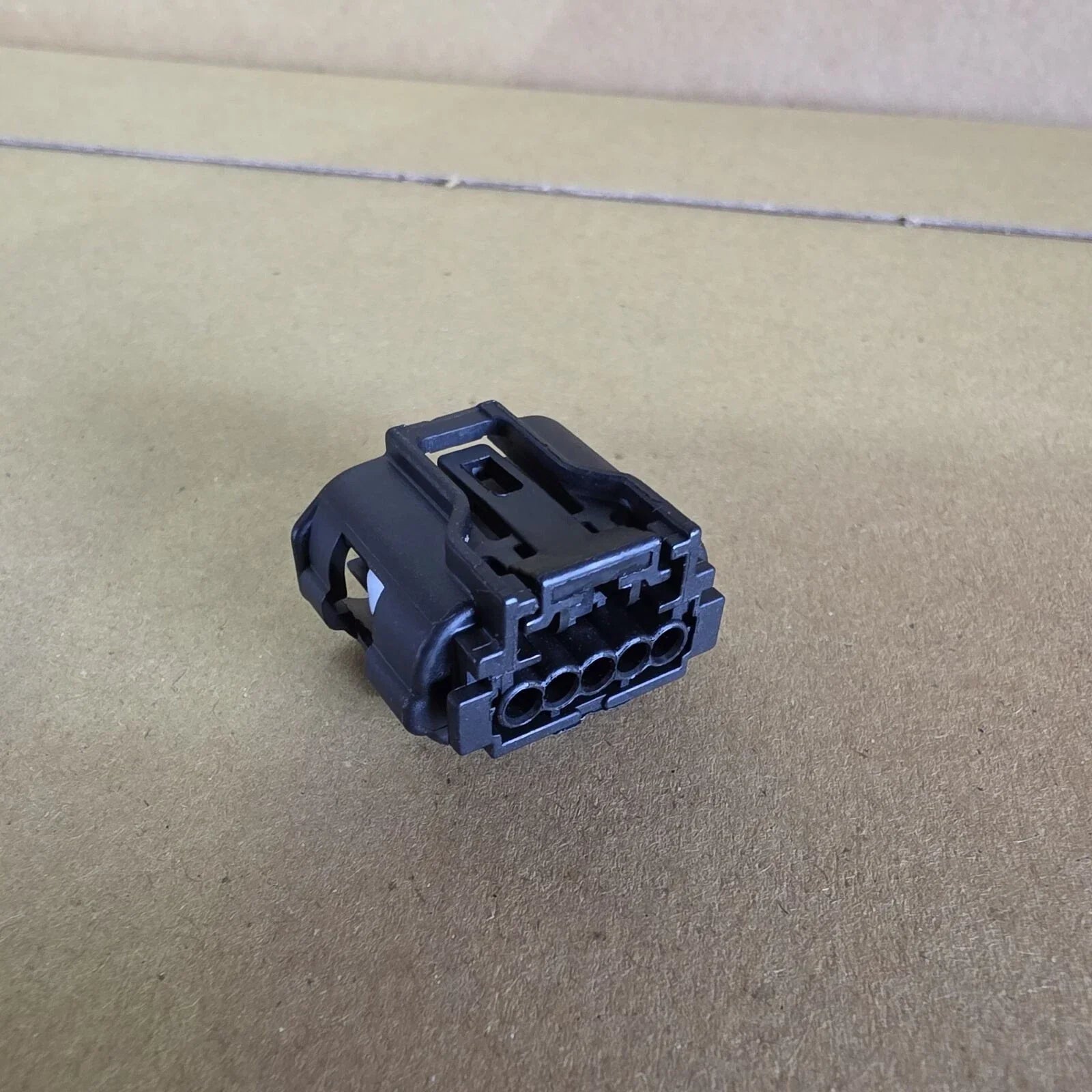 5 Pins Air Flow Meter AFM Sensor Connector Plug for Toyota Hiace (2002–2019)