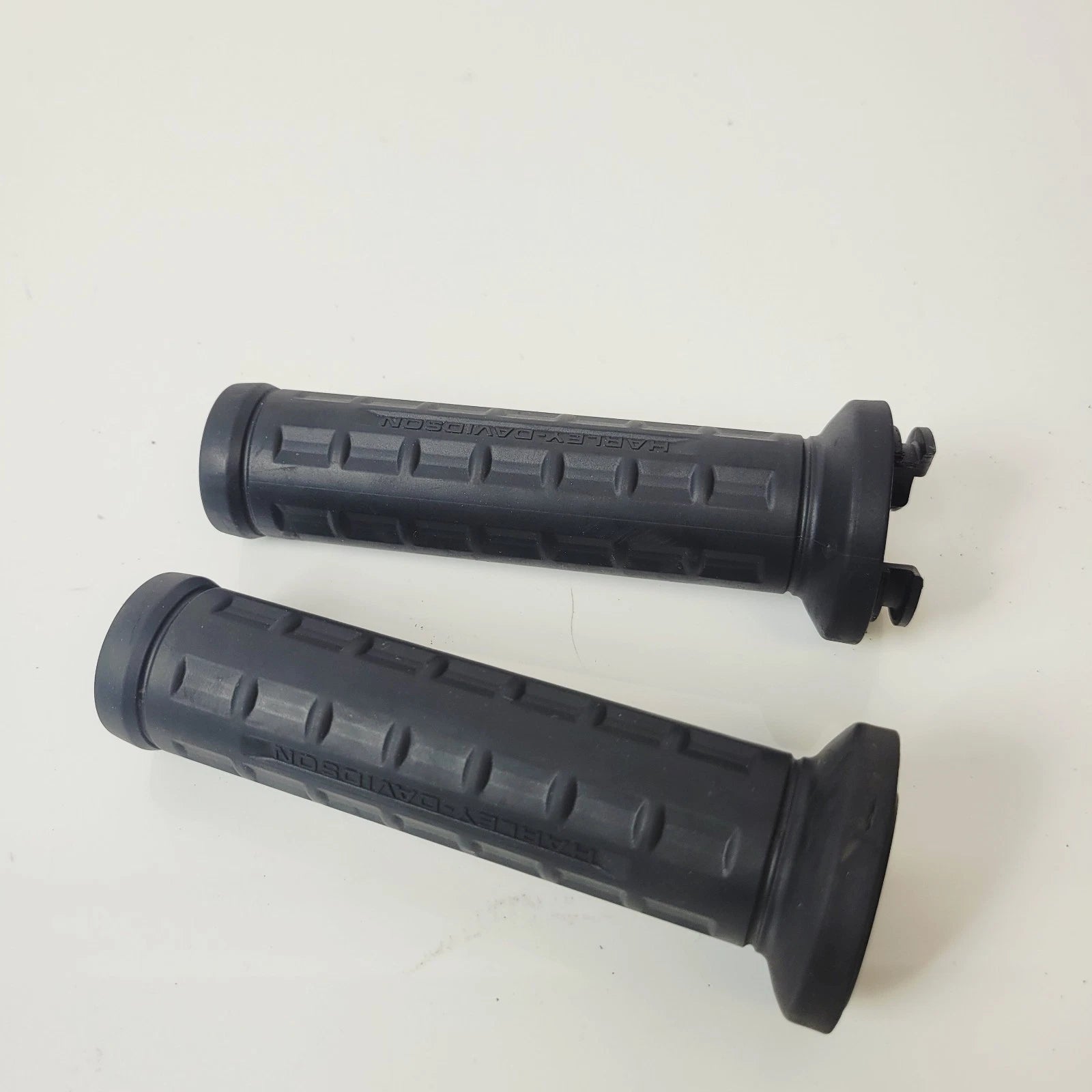 RH Grip for Harley-Davidson Pan America Nightster Sportster S (2021–2025) 56100368