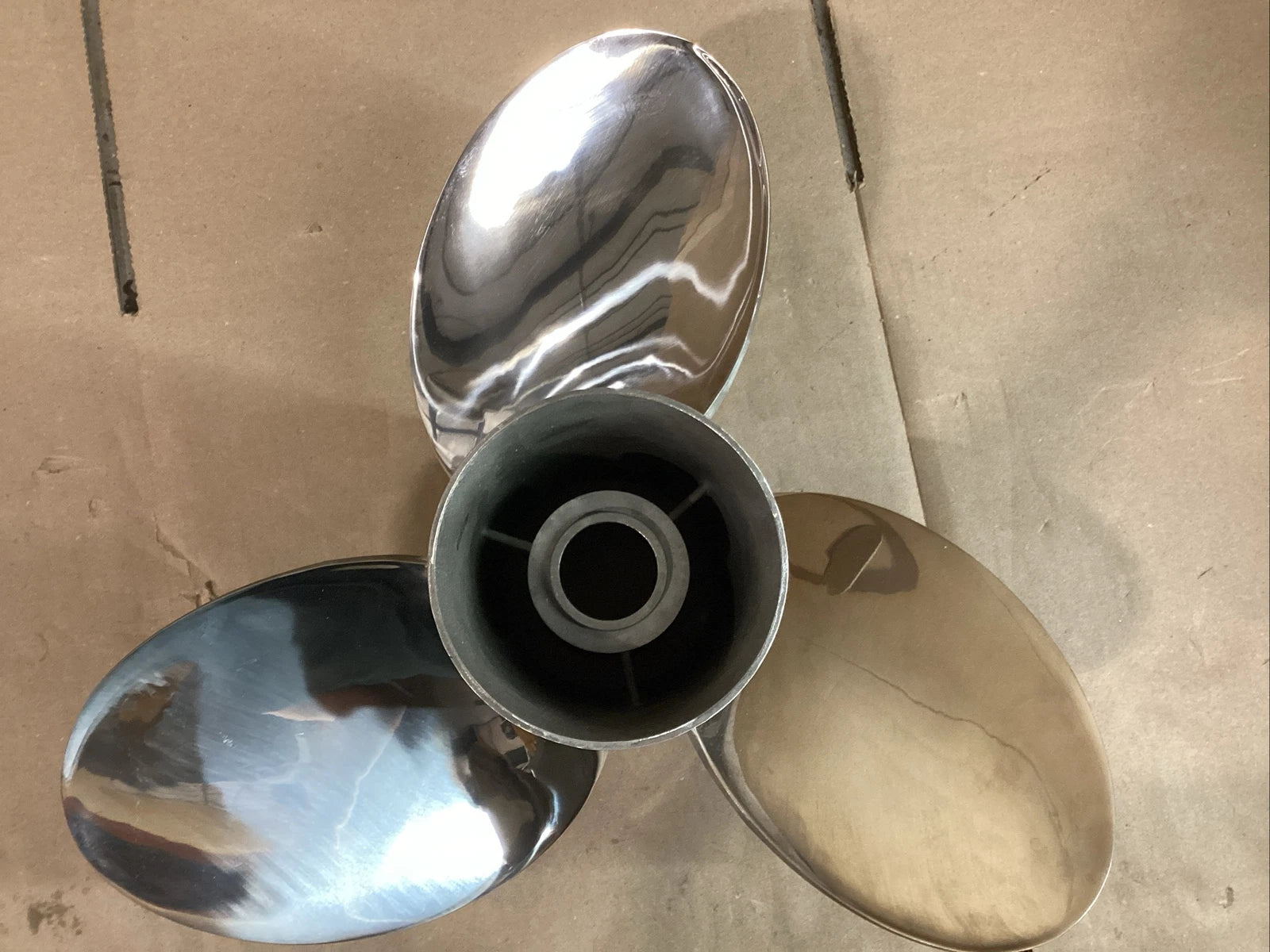 Solas Rubex L3 Propeller 15.75x15P 9572-158-15 for