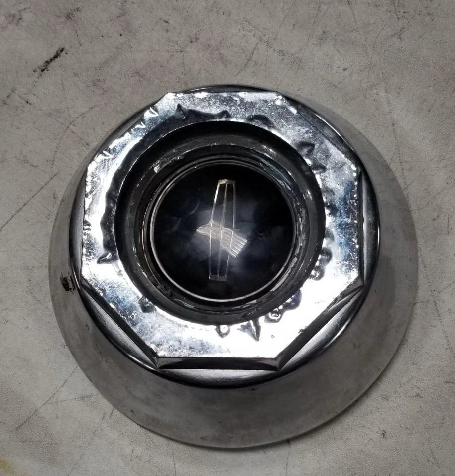 Set of 4 Wheel Center Caps for Lincoln Continental Town Car (1975–1993)