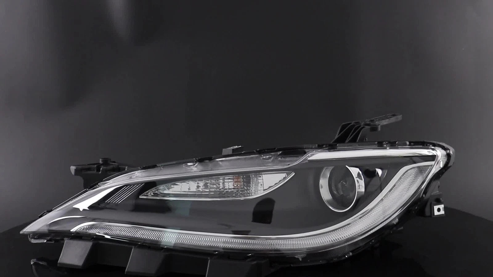 Headlight for Chrysler 200 (2015–2017) Halogen with LED DRL Chrome Trim