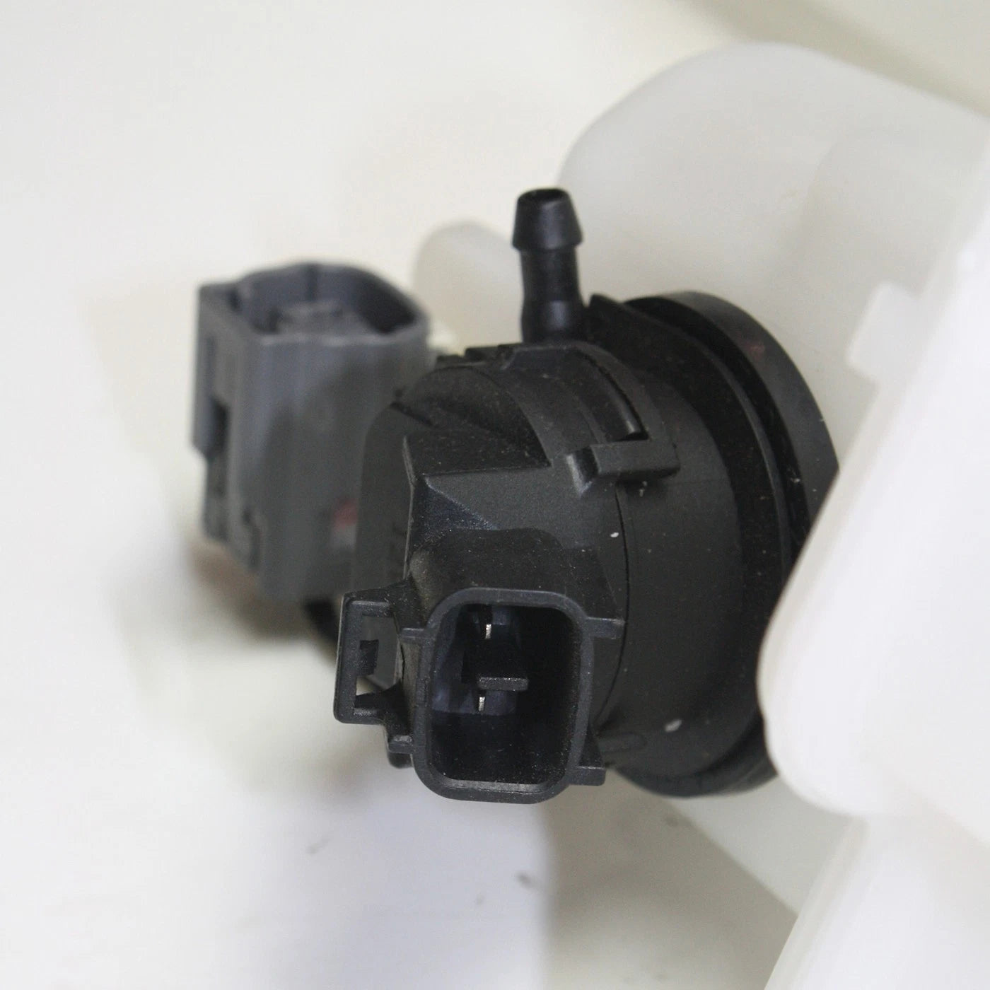 Washer Reservoir for Mazda 3 Hatchback (2004–2009) w/ Pump