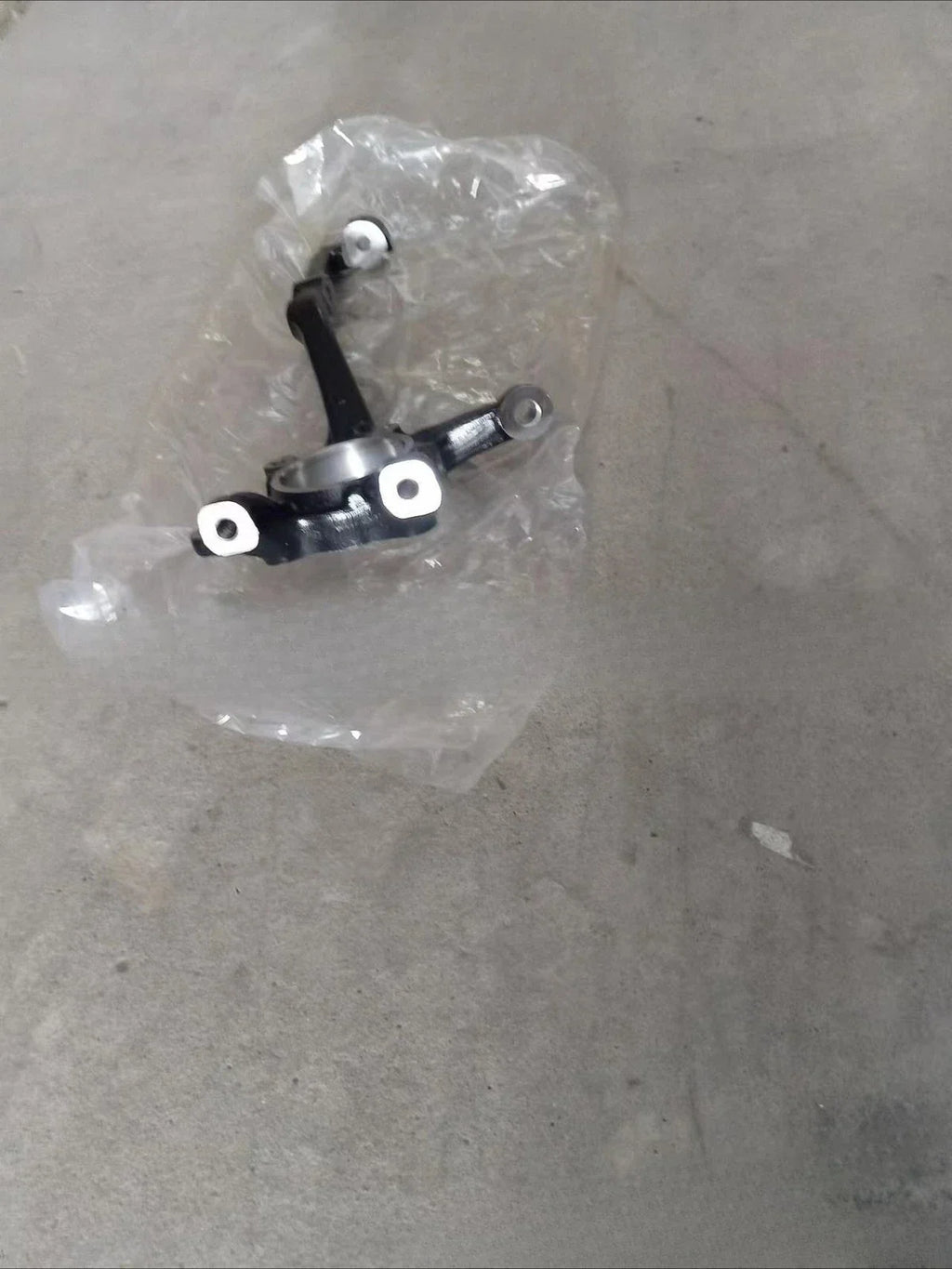Knuckle, Steering LH for Toyota