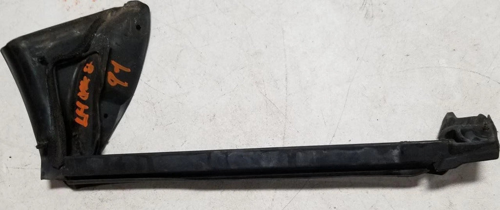 Rear Left Quarter Door Window Inner Molding Seal for Jaguar XK8 XKR (1997–2006)