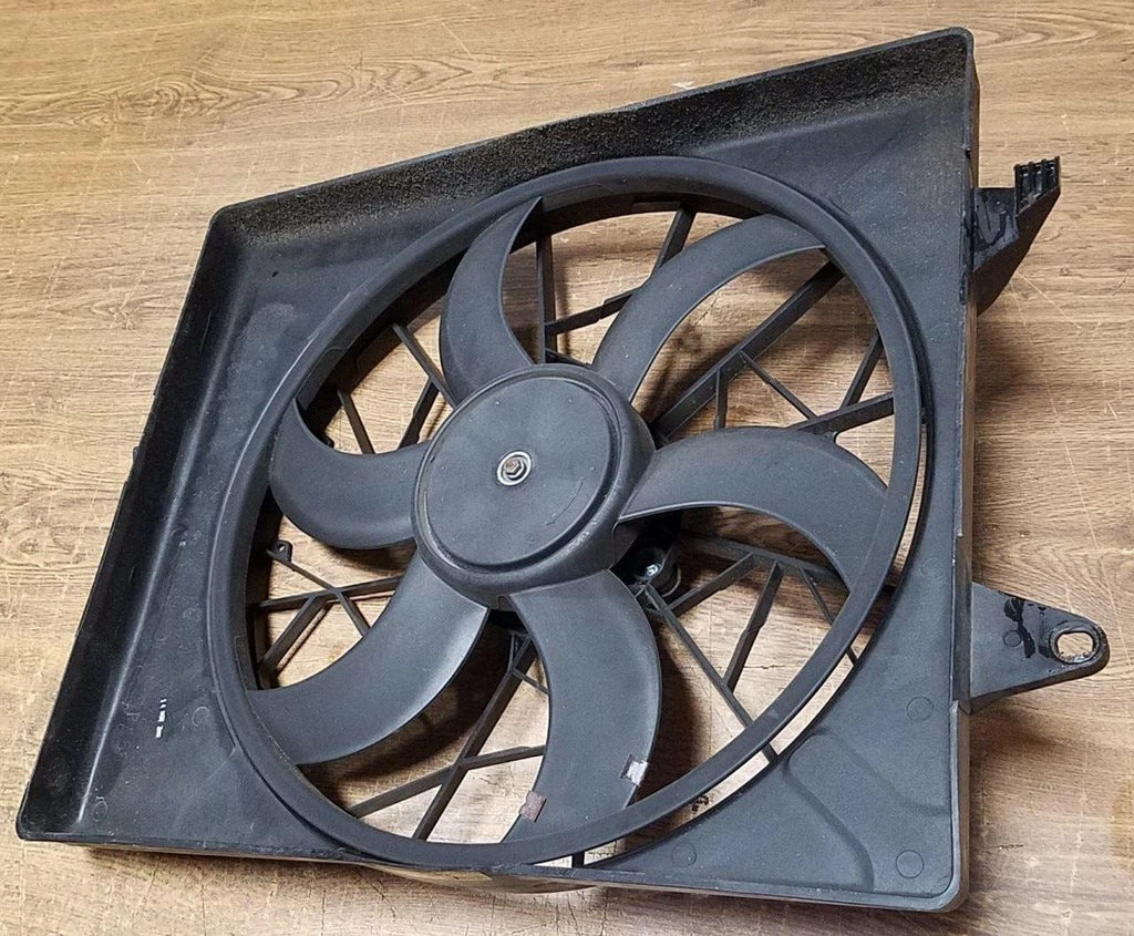 Radiator Fan for Ford Thunderbird Cougar (1994–1997) 4.6L 3.8L