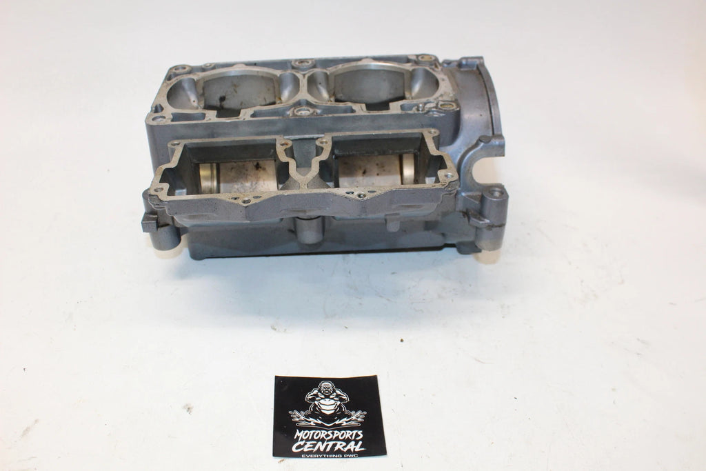 Crankcase for Yamaha Superjet WaveBlaster 700 701 (1993–1997) 61X