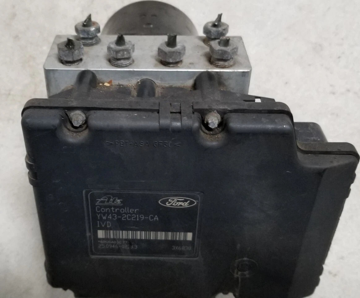 ABS pump module XR83-2C405-AA for Jaguar S-Type (2000–2002)