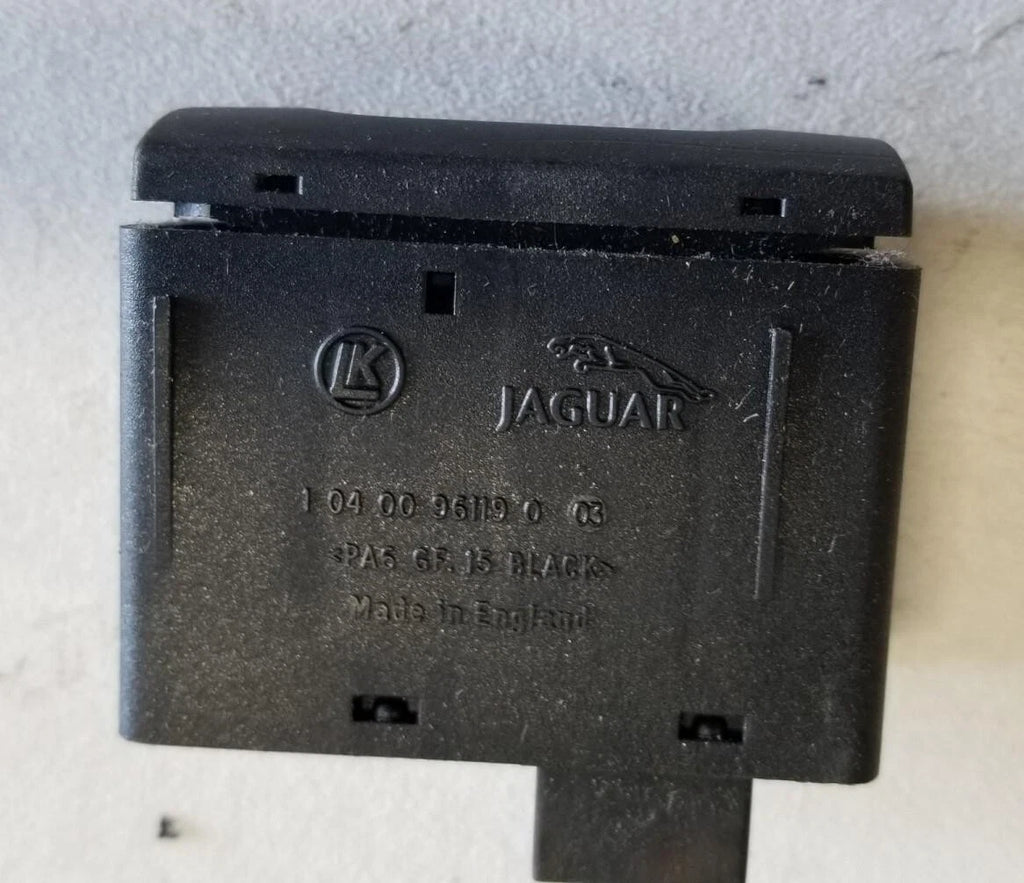 Trunk Boot Release Switch for Jaguar XJ8 XJR VDP (1998–2003)