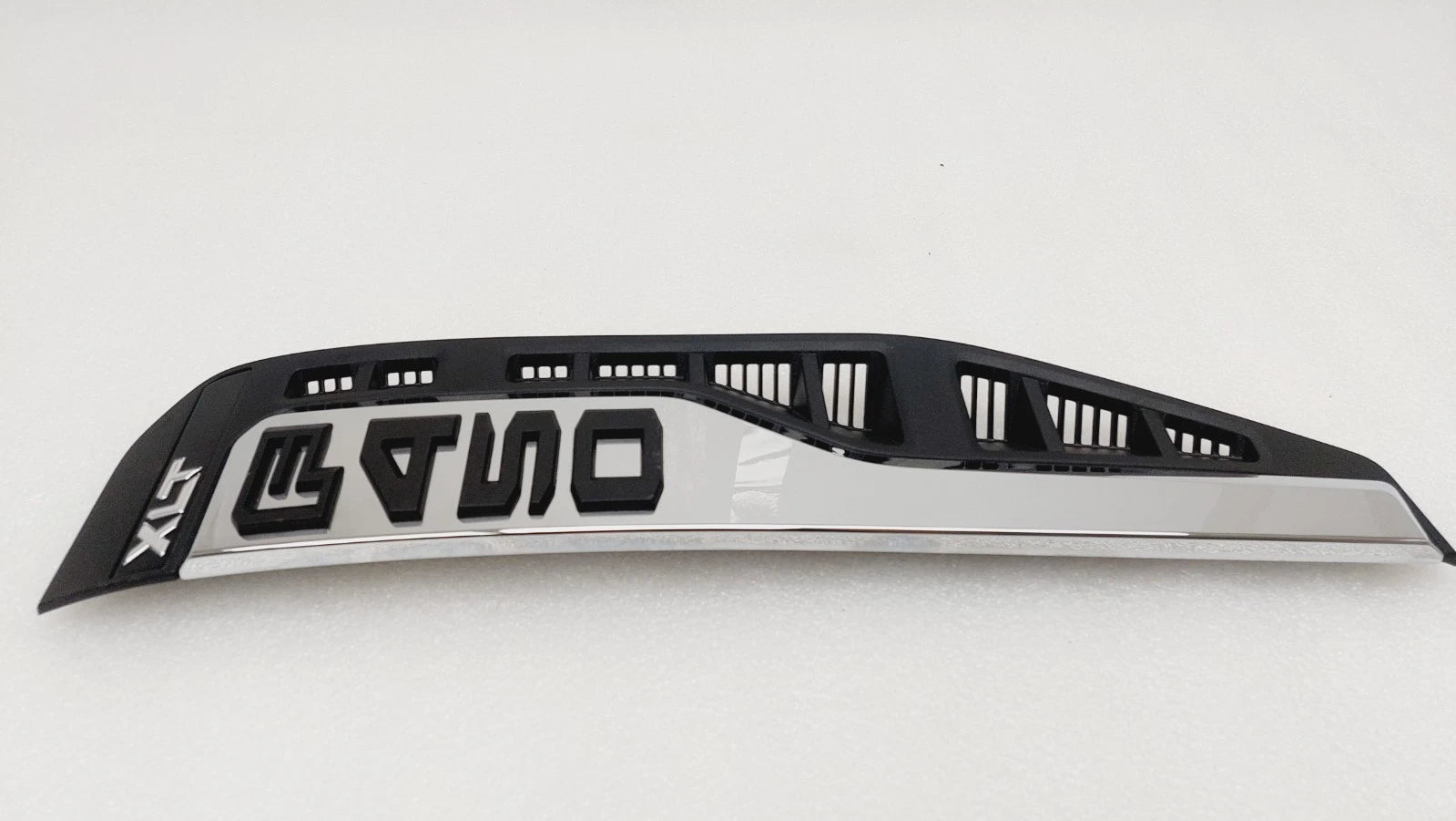 Right Side Fender Vent Emblem for Ford F450 Super Duty (2023–2025) PC3BP000A72CB