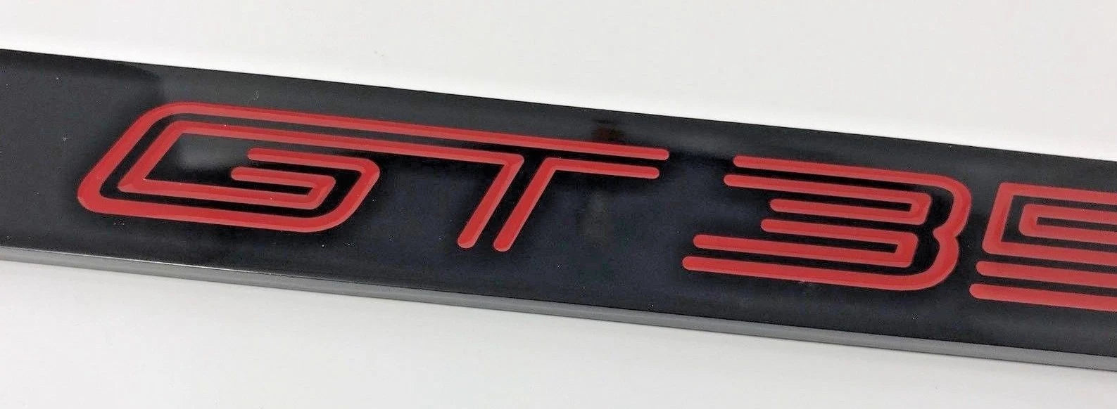 License Plate Frame Metal for Ford Mustang GT350R (Black/Red 2015–2018)