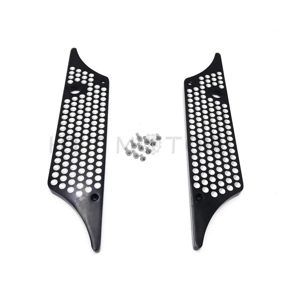 Black Billet Saddlebag Latch Cover for Harley Touring (1993–2004, 2013)