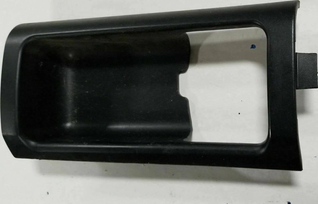 Rear LH Door Handle Cup Insert for Lincoln LS (2000–2002)