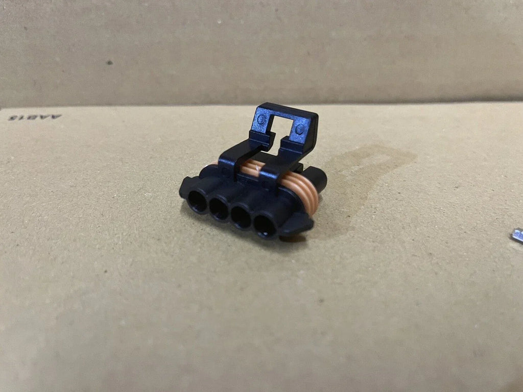4 Pins Ignition Coil Connector Plug for Holden Commodore (1999–2006)