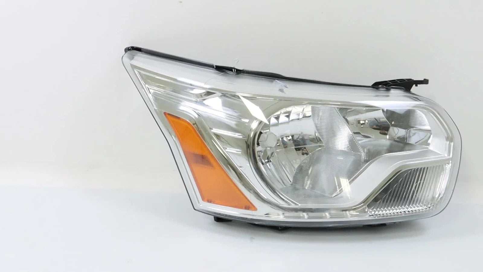 Headlight for Ford Transit 150 250 350 (2015–2021) Halogen Clear Lens Right