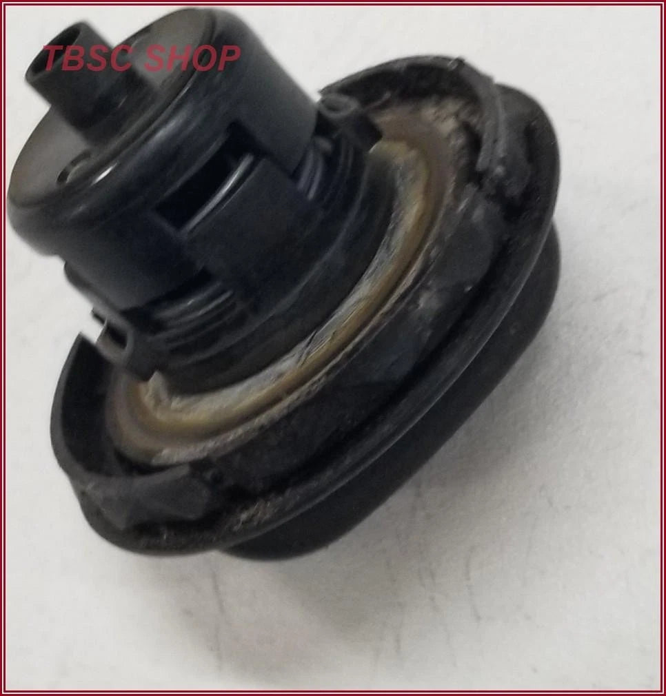 Fuel Tank Cap for Jaguar XK8 XKR XJ8 XJR (2000–2003) OEM