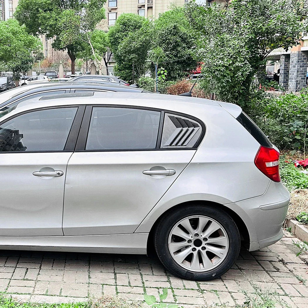 Carbon Look Rear Window Scoop Shutter Vent Covers for BMW 1Series (2005–2011)