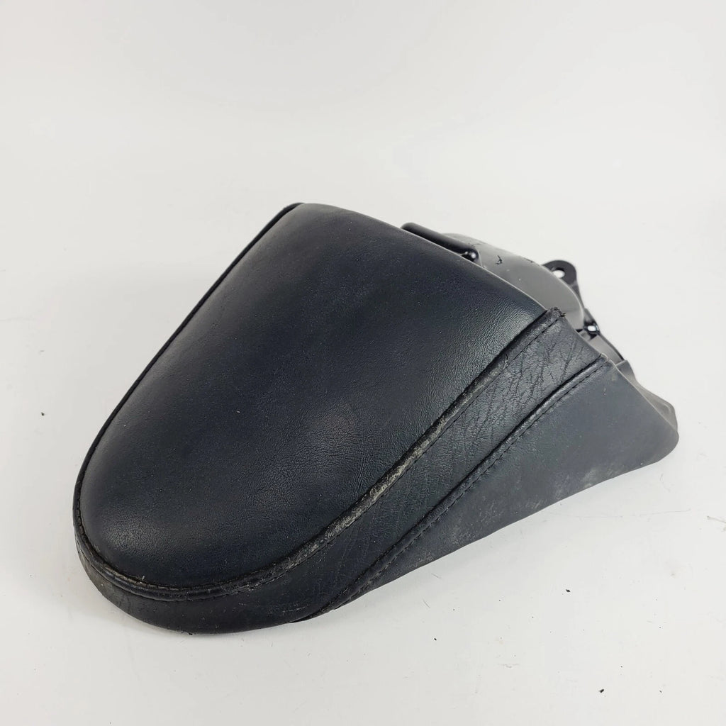 Rear Passenger Seat Pillion for Harley-Davidson V-Rod CVO (2002–2006) 51594-05