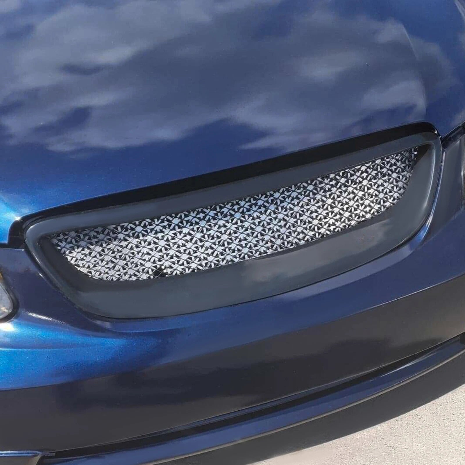 Mesh Front Grille for Toyota Corolla (2003-2007) Glossy Black Metal