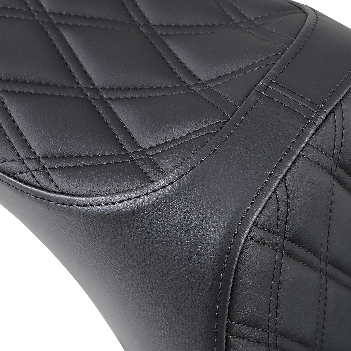 Predator III Seat for Harley-Davidson (2014–2023) - Double Diamond, Black Stitching
