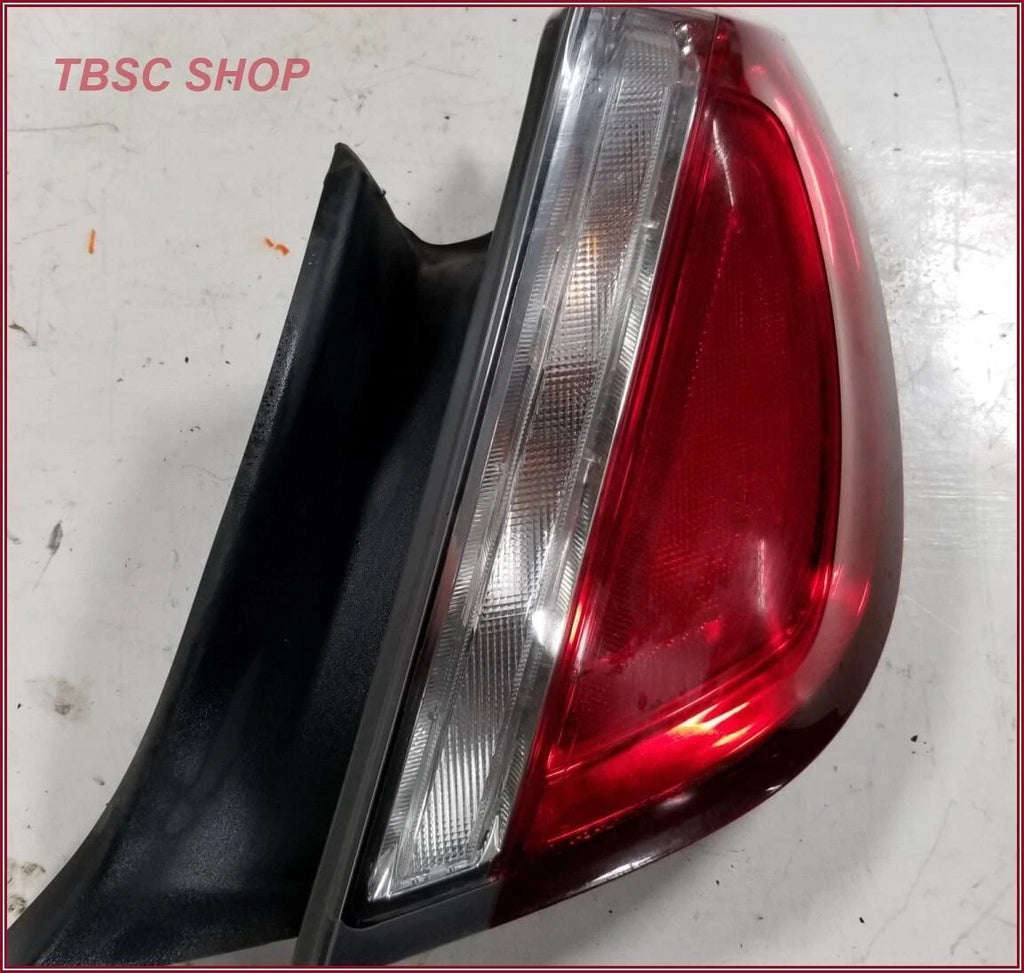 Right Passenger Brake Taillight for Lincoln MKS (2009–2012) AA53-13B504