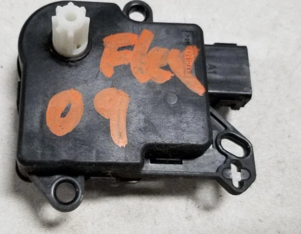 Blend Door Actuator for Ford Flex (2009–2012) 8A8H-19E616-BA