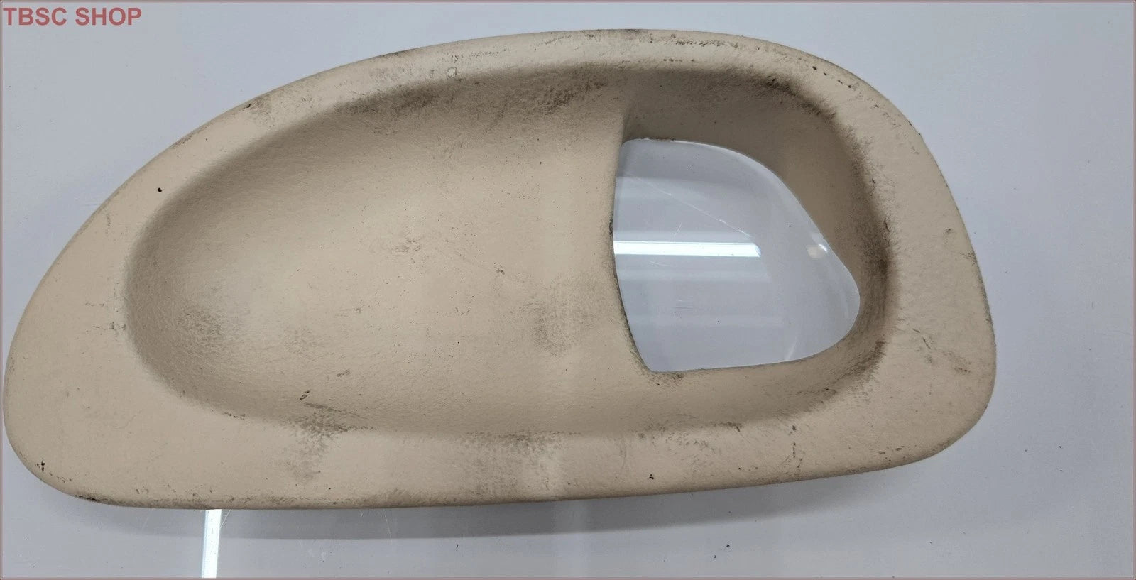 Door Handle Cup for Lincoln Mark VIII (1993–1996) RH Ivory