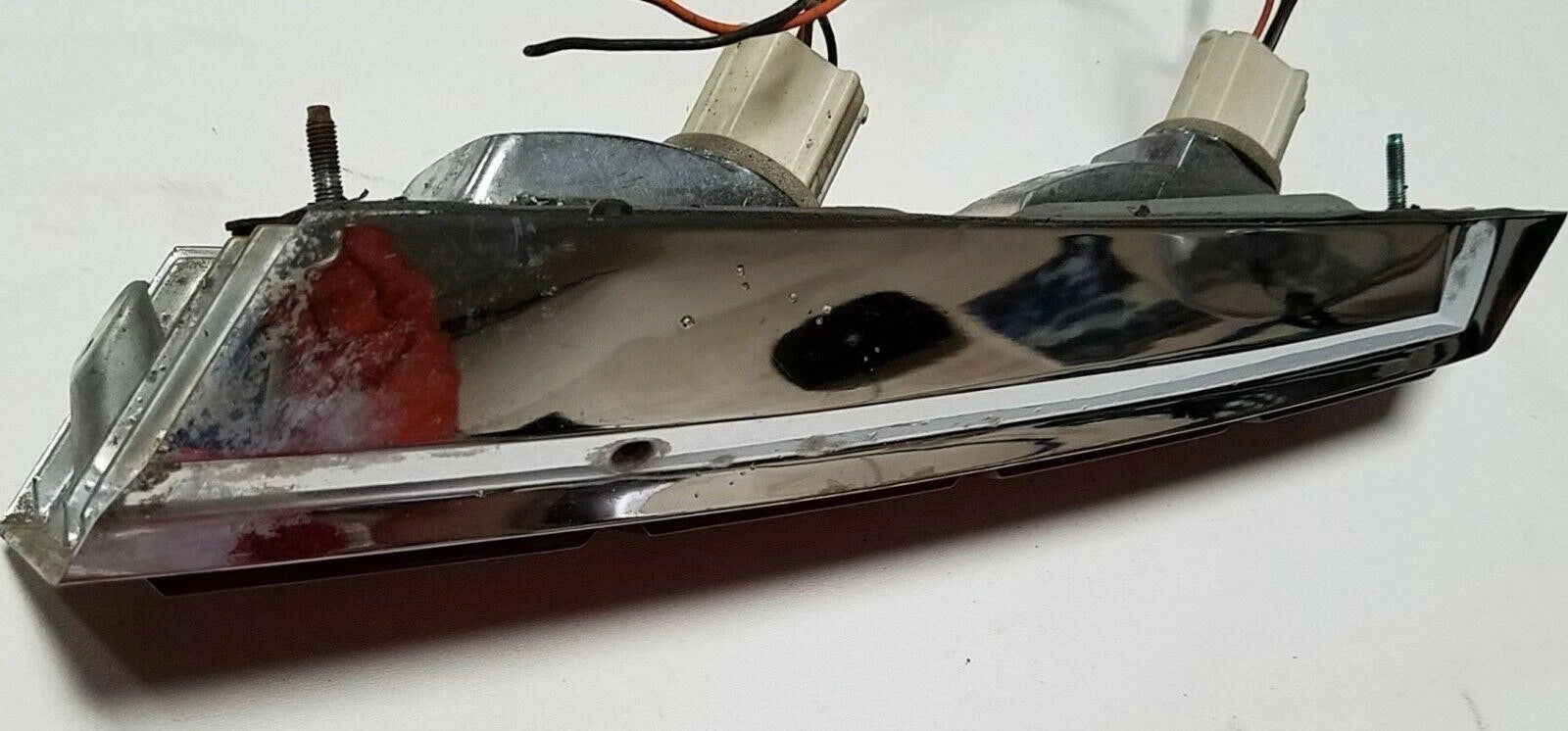 RH Brake Corner Tail Light for Lincoln Continental (1984–1987)