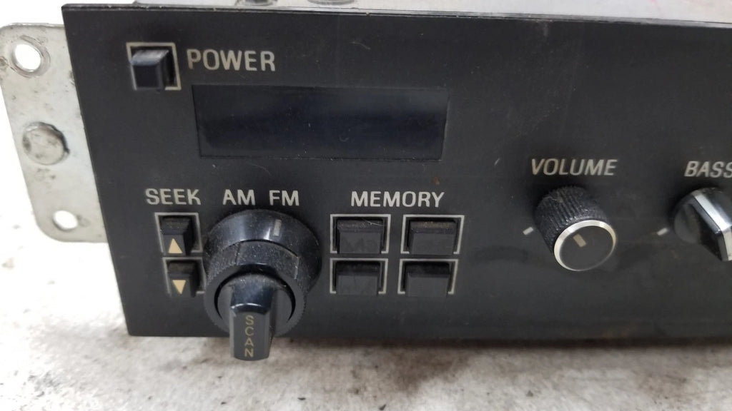 Radio AM FM for Lincoln Mark VII Town Car (1984–1987) E4VF-18B827-AB