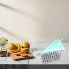 Set of 4 Decorative Baking Nozzles and Silicone Bags for Culinary Creations