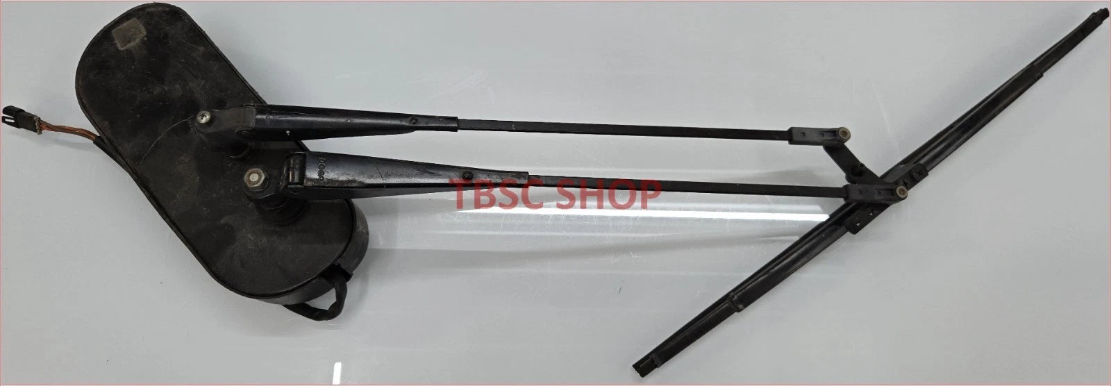 Glass Wiper Assembly for Case 90XT Skid Steer Loader (1997–2005)