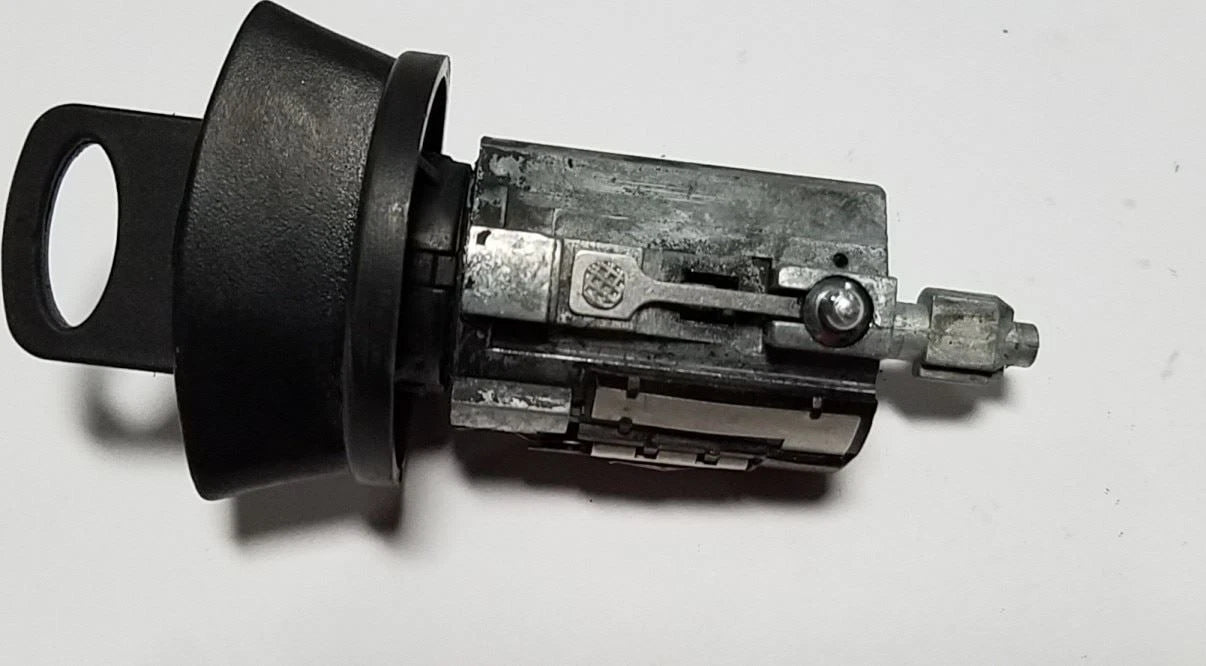 Ignition Lock Key for Ford Thunderbird Cougar Mustang (1996–1997)