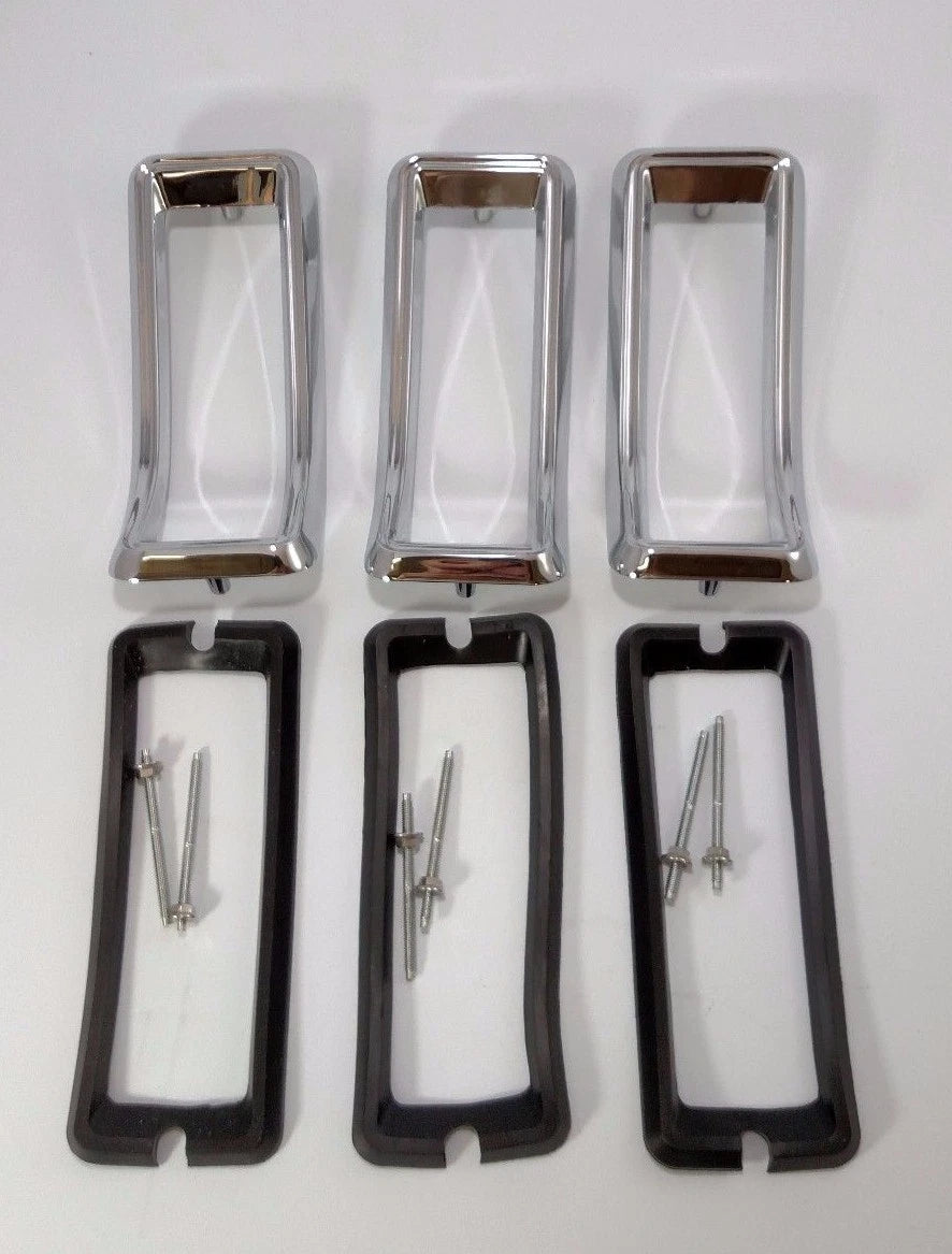 Tail Light Bezels Chrome Left Side for Ford Mustang (1967–1968)