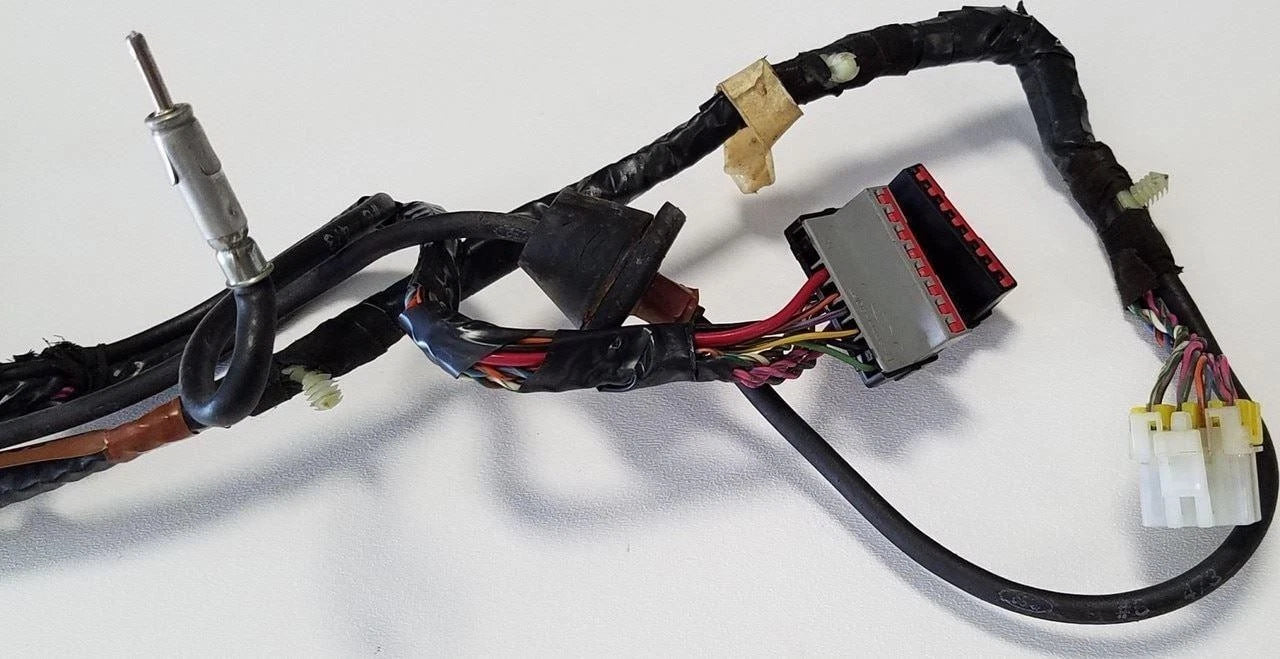 Radio Harness for 1989-1993 Thunderbird Cougar (Non-Premium, w/o Powered Antenna)