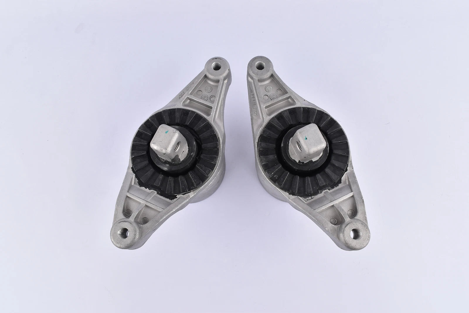 2X Front Engine Mounts for Maserati Ghibli Quattroporte (2013–2017)