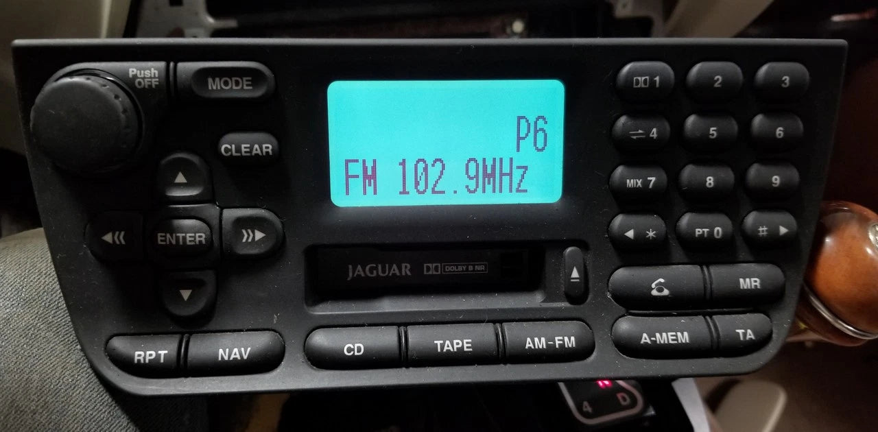 Radio Cassette Player for Jaguar XJ8/XJ8L (1998–2003) LNF4100AA